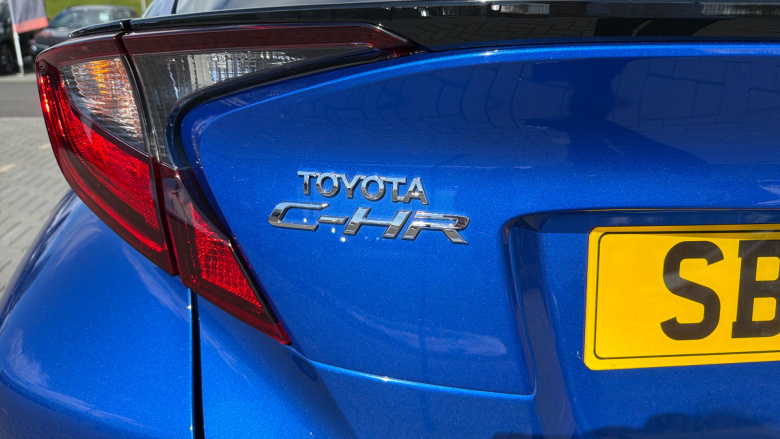 Toyota C-HR 1.8 Hybrid Design 5dr CVT Hybrid Hatchback